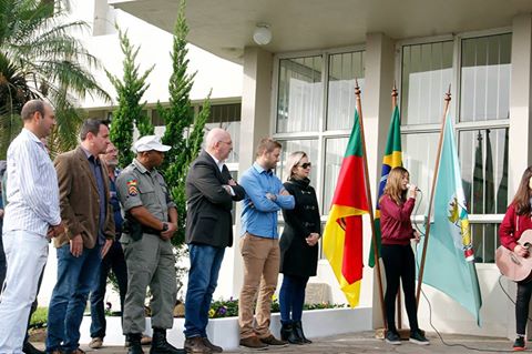 hora-c-vica-pelos-anos-de-bom-princ-pio