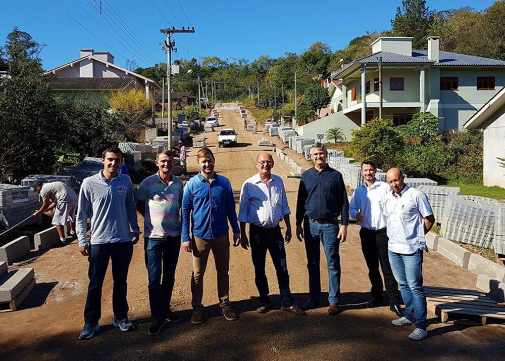 cal-amento-em-parceria-entre-os-moradores-e-a-prefeitura