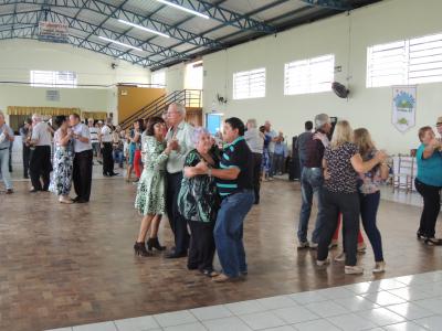 grupo-viva-vida-ter-baile-de-encerramento