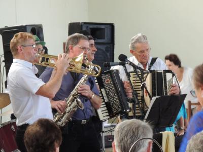 grupo-viva-vida-teve-baile-na-quarta-feira