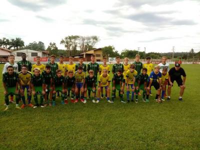 escolinhas-de-futebol-tiveram-jogo-contra-o-juventude