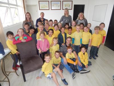 alunos-da-escola-s-o-jos-visitam-gabinete