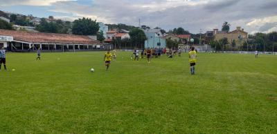 escolinha-de-bom-princ-pio-encontrar-gr-mio-no-campeonato