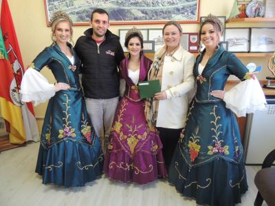 soberanas-convidam-kronenthal-fest