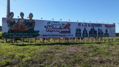 outdoor-gigante-anuncia-festa-do-moranguinho