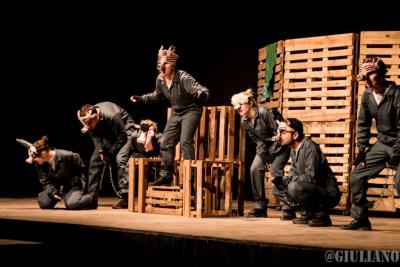 s-bado-de-teatro-e-surpresas-na-festa-do-moranguinho