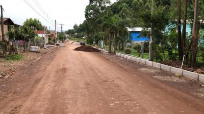 obras-de-pavimenta-o-avan-am-no-para-so