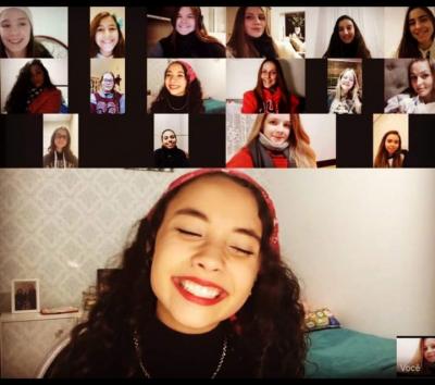 luiza-barbosa-invade-ensaio-do-coral-de-meninas