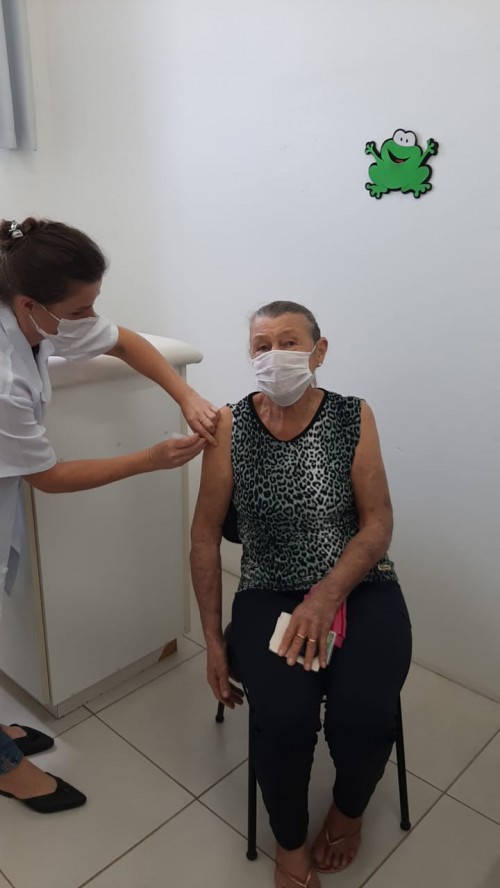 vacina-covid-chegou-a-hora-de-quem-tem-62-anos