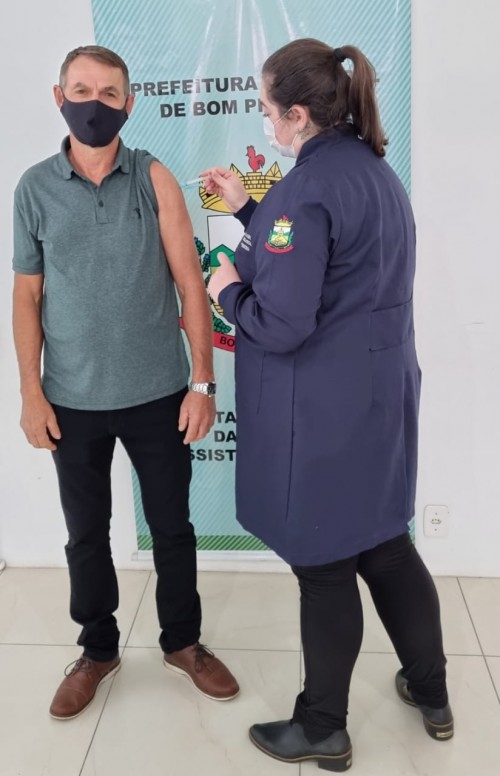 iniciada-a-vacinacao-para-pessoas-com-58-anos-ou-mais