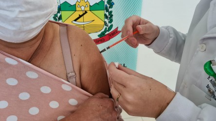 autorizada-a-vacinacao-de-todas-as-gravidas-e-puerperas