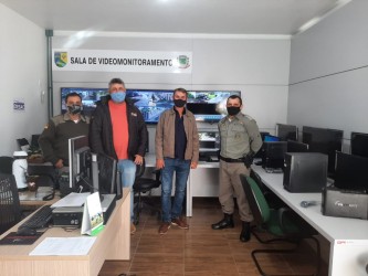 joaozinho-visita-brigada-e-conhece-central-de-videomonitoramento