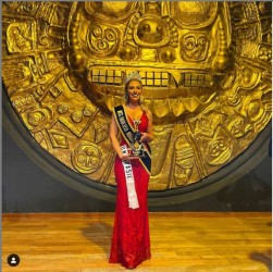 caroline-reuss-conquista-titulo-de-beleza-mundial-no-peru