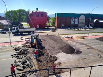 atencao-as-obras-em-frente-ao-mirante