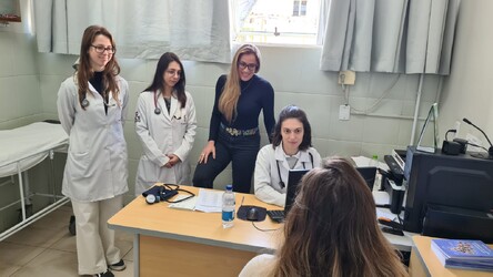 estudantes-de-medicina-fazem-estagio-na-atencao-basica