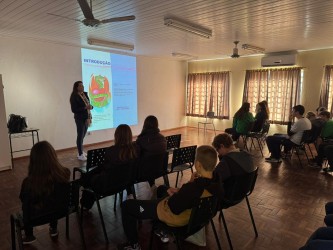 escola-santa-teresinha-do-forromeco-promove-palestra-sobre-sexualidade-com-alunos-do-8-e-9-anos