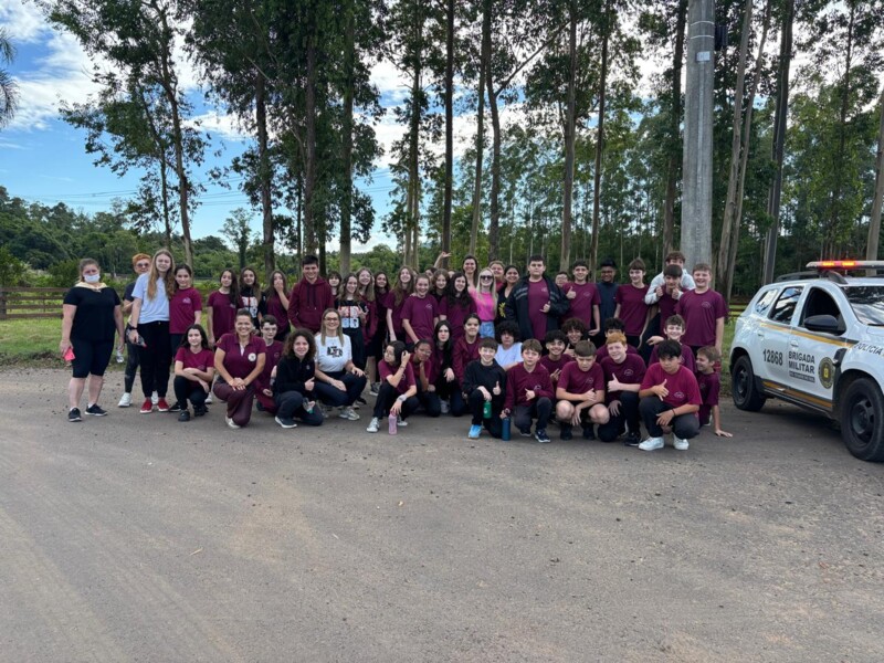 adolescentes-da-emef-12-de-maio-participam-da-caminhada-pelos-caminhos-das-aguas