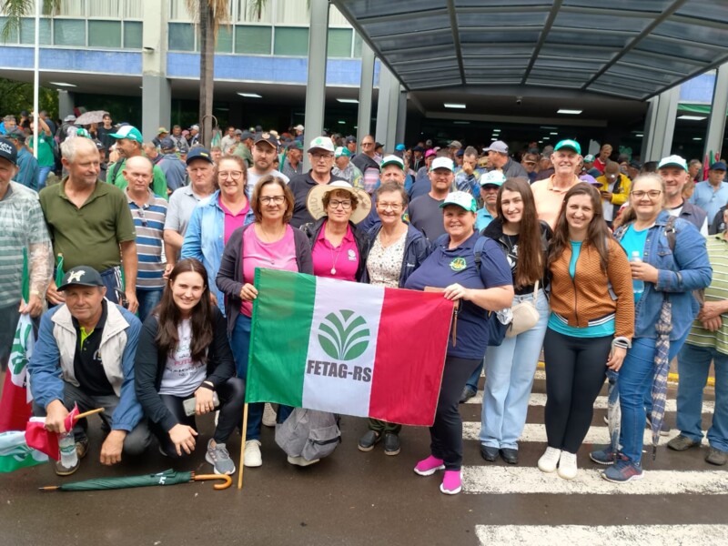 mobilizacao-em-prol-de-agricultores-em-porto-alegre