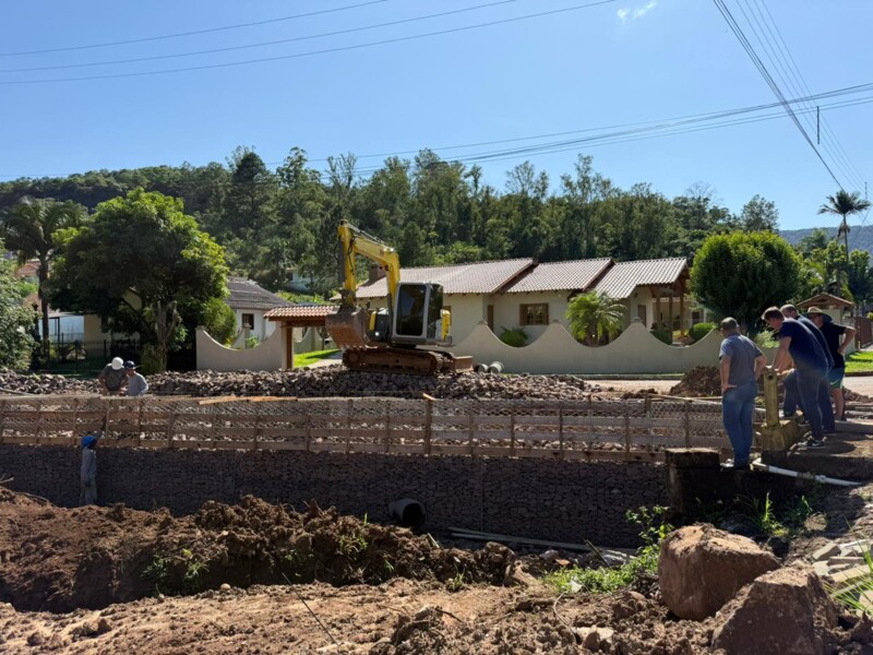 municipio-avanca-com-obras-de-infraestrutura-e-seguranca-viaria-em-santa-teresinha