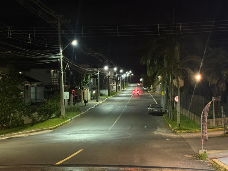 rua-dos-geraneos-recebe-nova-iluminacao-em-led