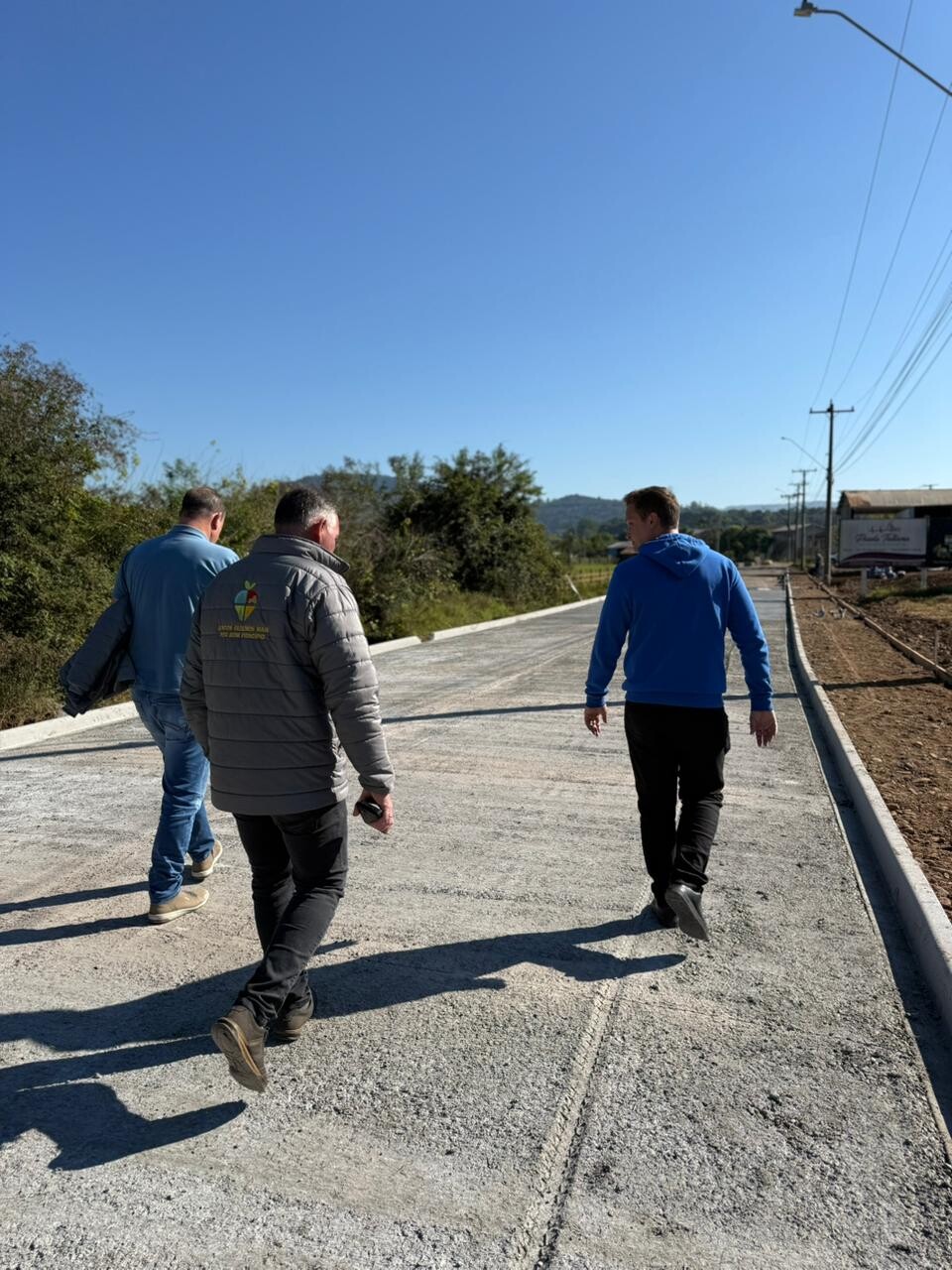 municipio-avanca-com-pavimentacao-em-concreto-na-estrada-santa-lucia
