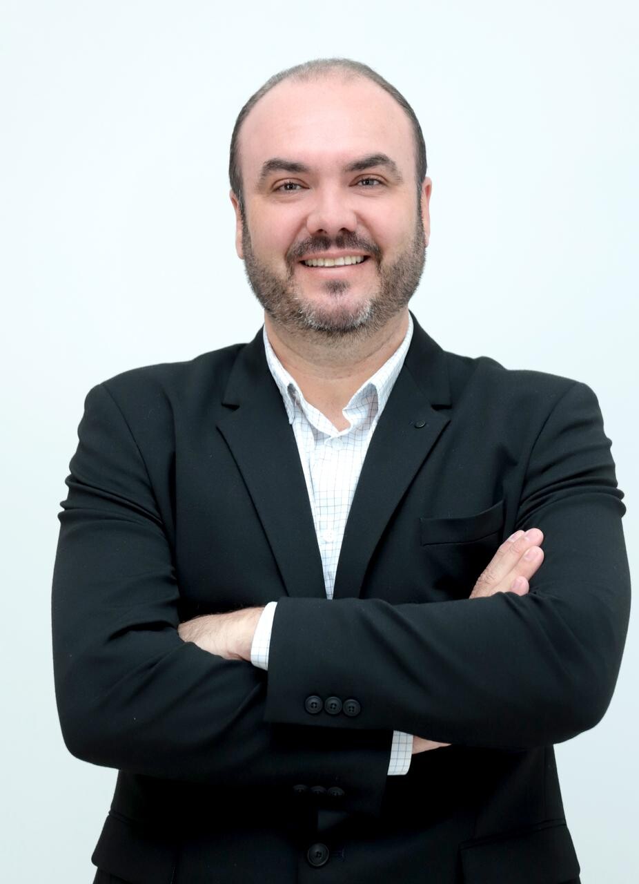 Secretário de Administração - Hederson Giacomini